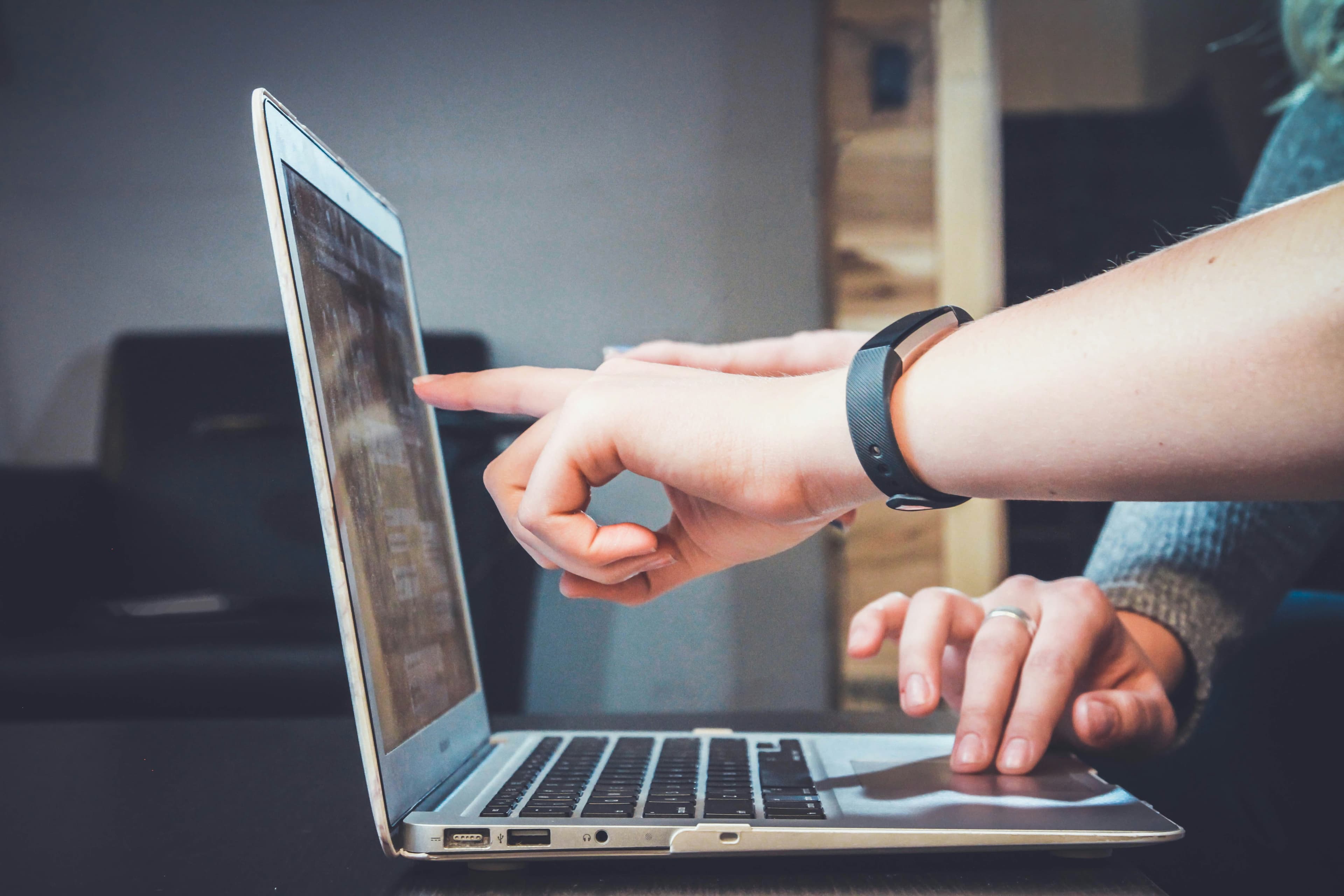 Edge Computing for Faster Travel Bookings